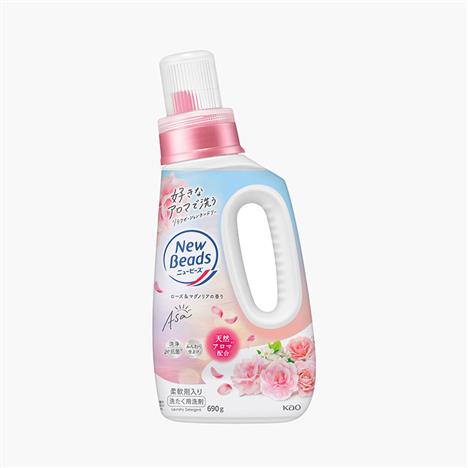 Nước giặt xả kháng khuẩn khử mùi, chống nhăn Kao New Beads Hương hoa hồng mộc lan 690g